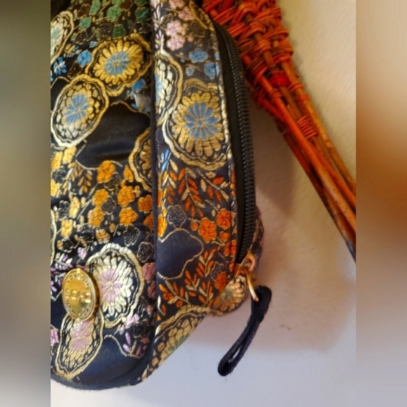 SOHO London Travel Bag - Picture 8 of 10